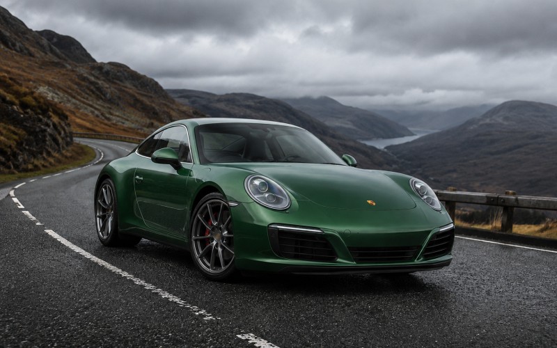 Which Porsche Should You Hire? 911, Taycan or Macan